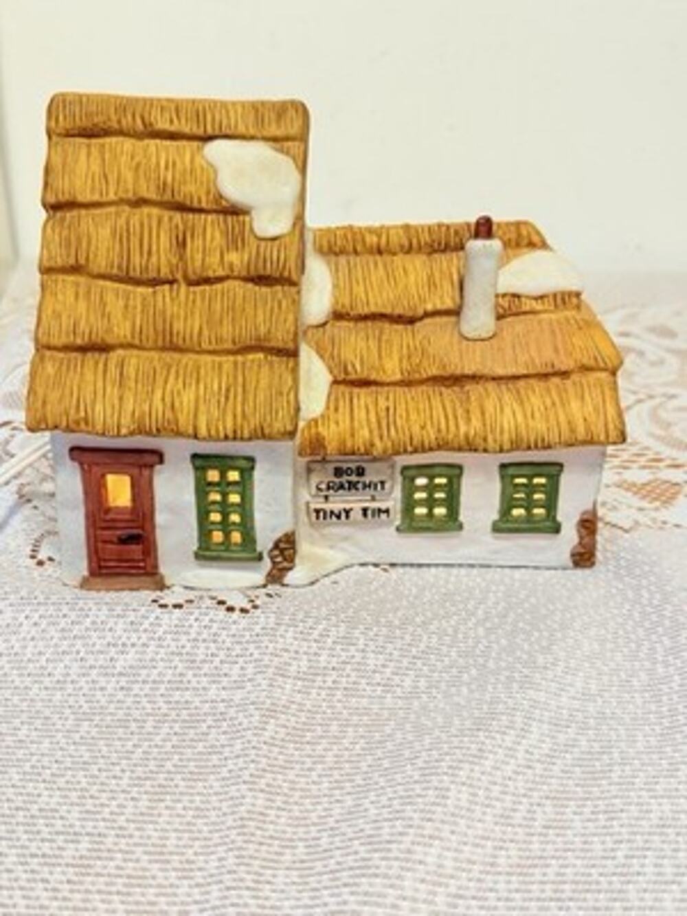 Dept 56 Dickens' Village Bob Cratchit & Tiny Tim Cottage 1996 Lighted Porcelain